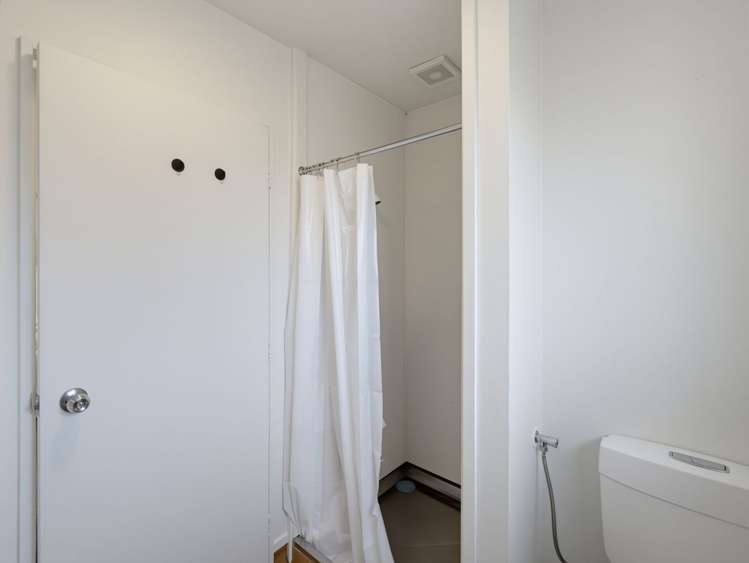 2/422 Wilsons Road North Waltham_13