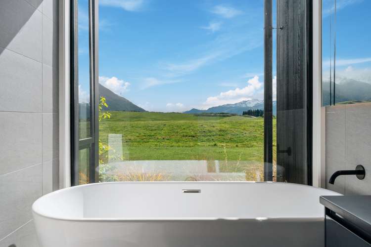 8 Kokako Lane Jacks Point_13