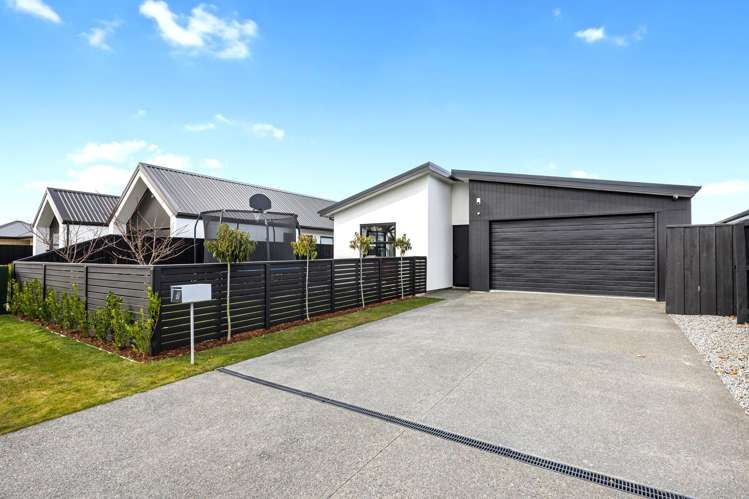 60 Quinn Crescent Woodend_14