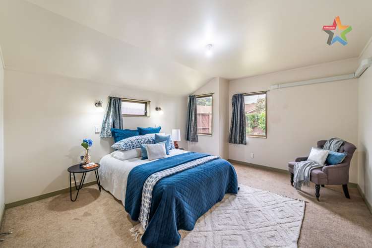 19 Mcenroe Grove Naenae_6