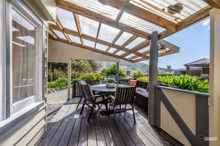 1044 Coast Road Wainuiomata Coast_11