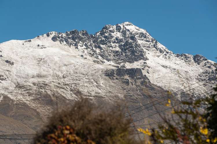 37 Man Street Queenstown_30