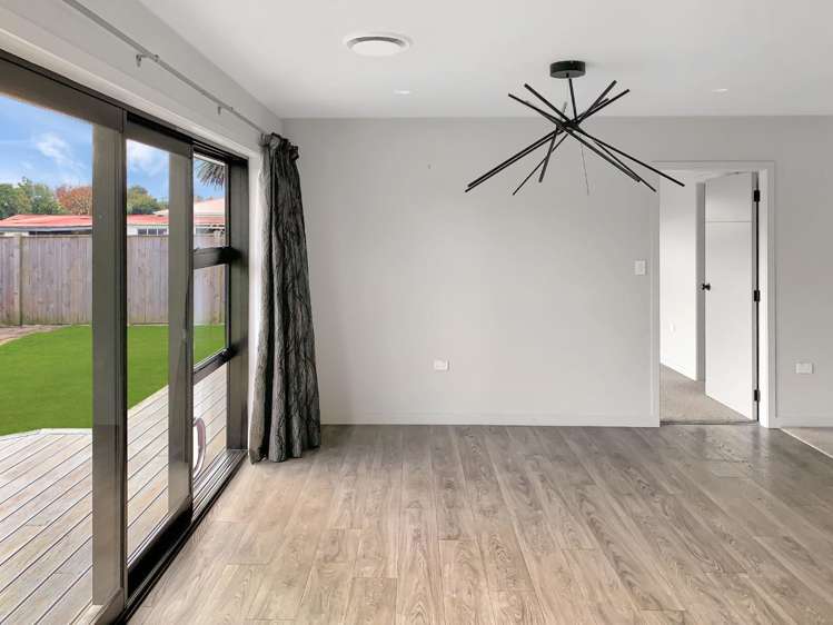 8 Gladys Place 10516_6