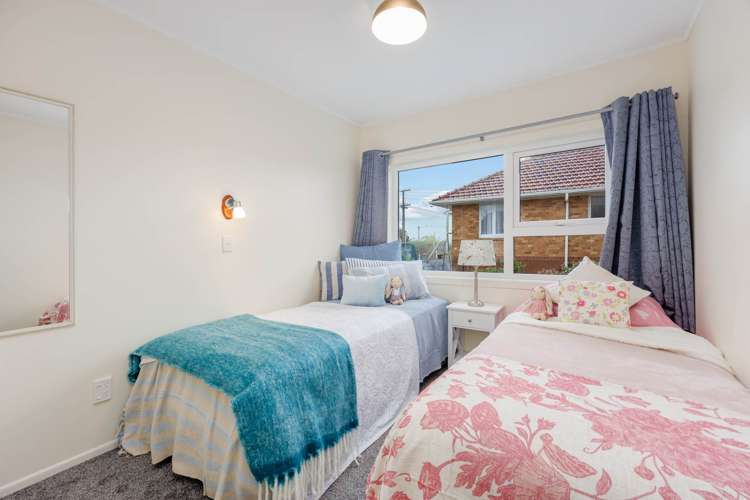 1574 Dominion Road Extension Mt Roskill_15