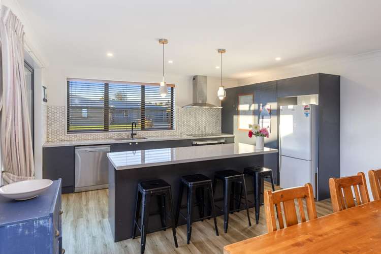 8 Walter Place Kirwee_28