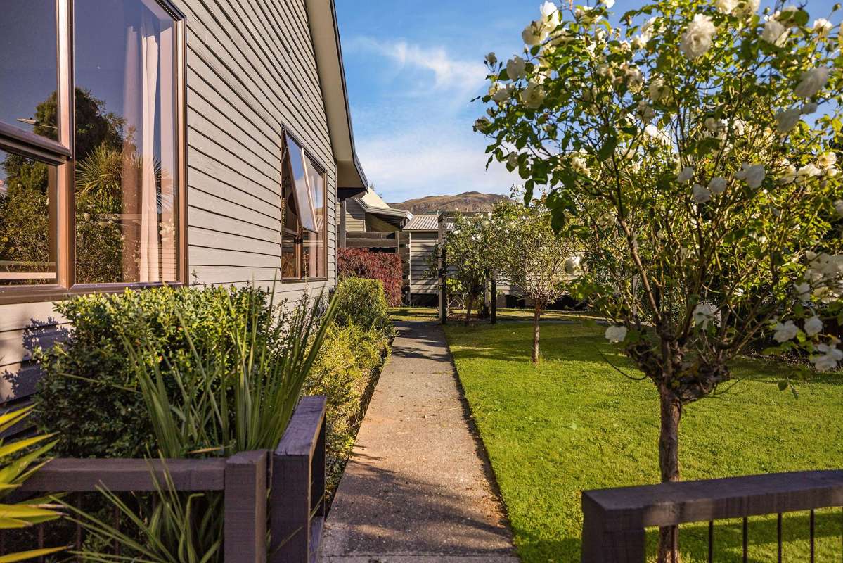 30 Remarkables Crescent_3