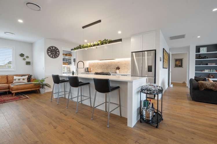 62 Carnaveron Drive Lincoln_5