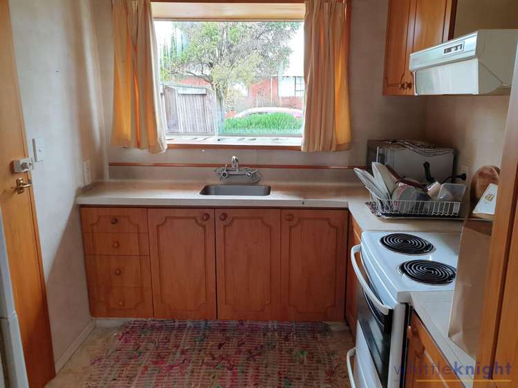 1/8 Peverel Street_5