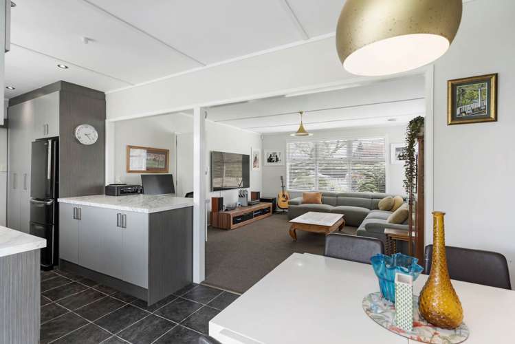 111 Awaroa Road Helensville_17