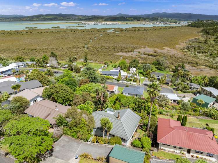 36 Raumati Crescent Onerahi_20