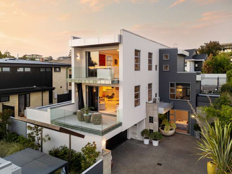 5 Lake Domain Drive_0