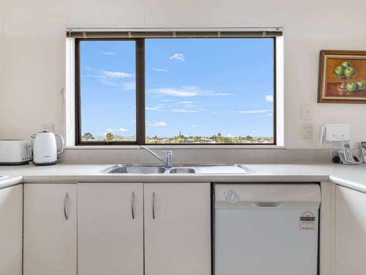 31/197 Royal Road Massey_18