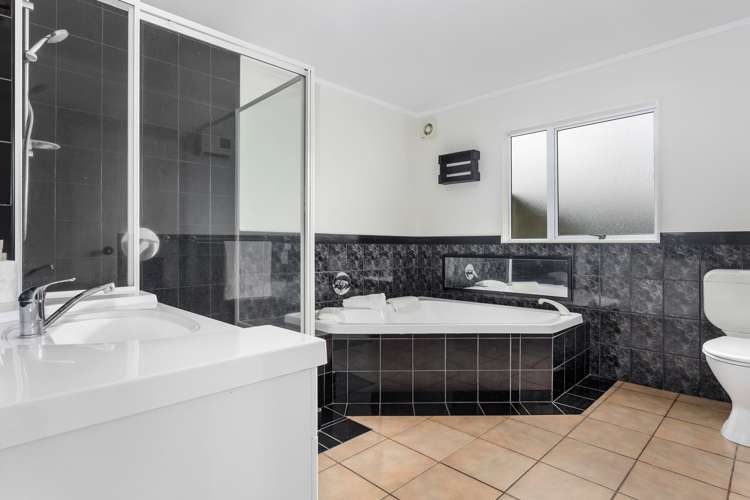 4 Marlin Drive Coastlands_13