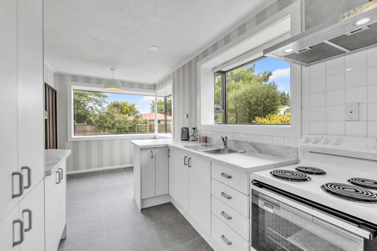 66 Oakley Crescent Hornby_6