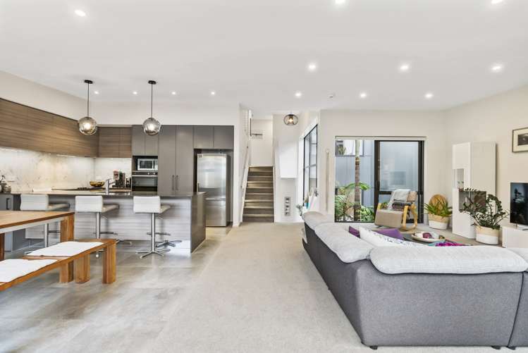 4 Gateway Avenue Beachlands_13