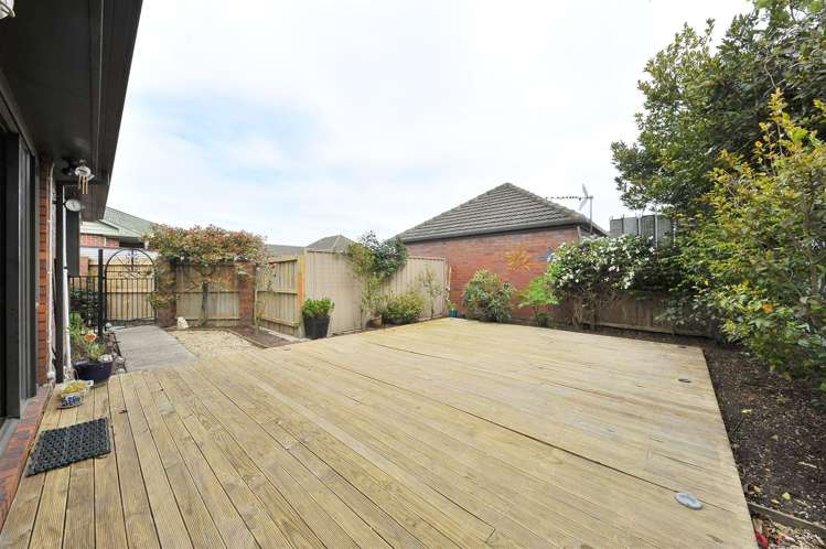 2/77 Mackworth Street Woolston_10