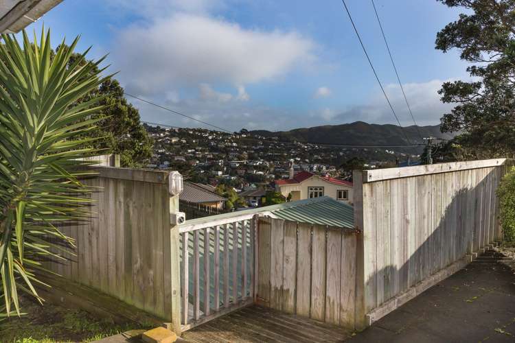 198 Helston Road Paparangi_16
