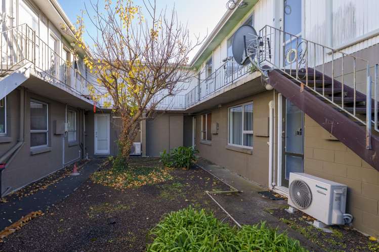 7/73 Clare Road Merivale_14