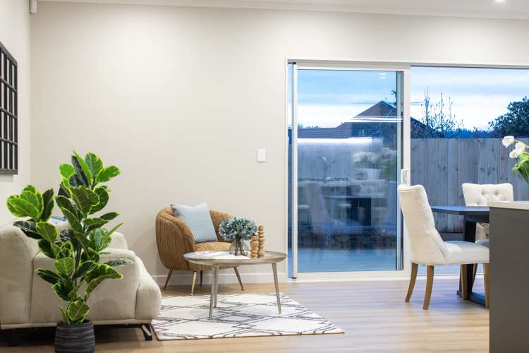 33A Sunny Crescent_0
