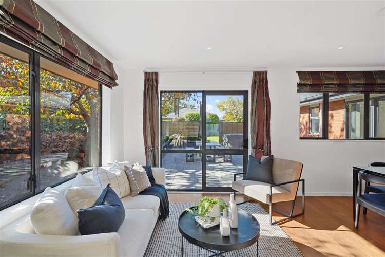 16 Riverwood Boulevard Redwood_7