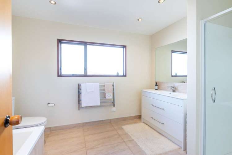 5 Pyatt Crescent Saint Johns_9