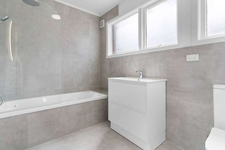 2/34 Richard Farrell Avenue Remuera_8