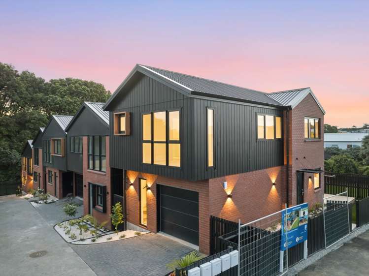 13 Torino Street Pt England_39