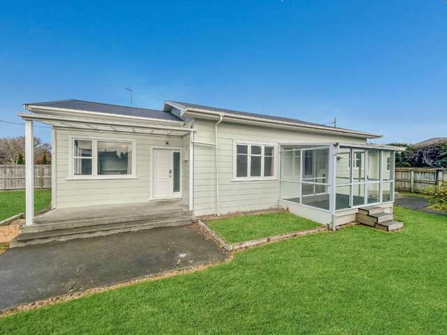 HOKOWHITU - FOUR BEDROOMS