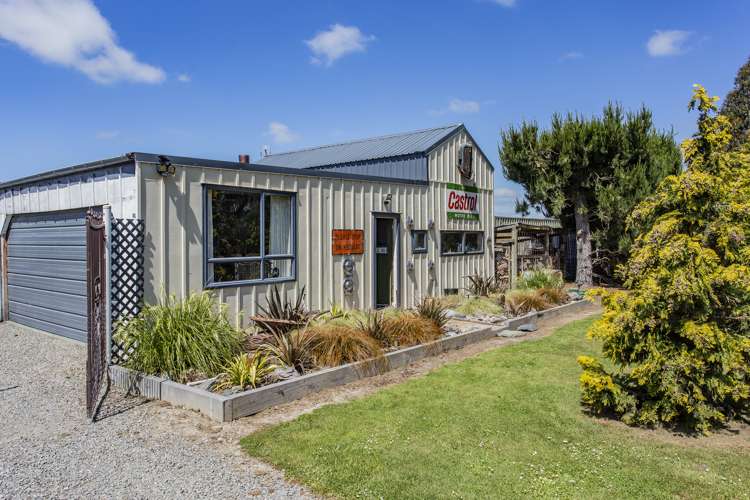 1856 Coaltrack Road Darfield_14