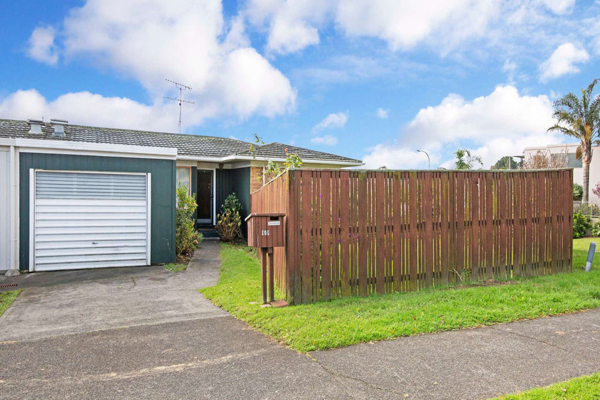 1/1 Prince Regent Drive Half Moon Bay_0