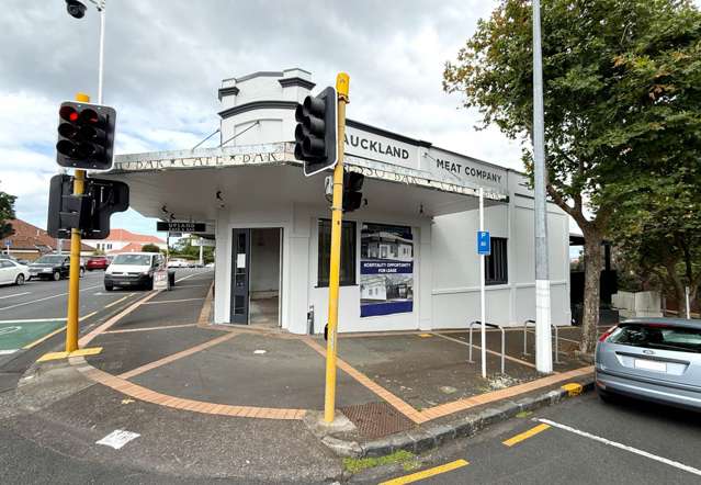 PRIME CORNER OPPORTUNITY IN THE HEART OF REMUERA