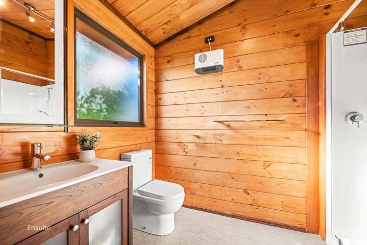 5 Seymour Grove Kingsley Heights_12