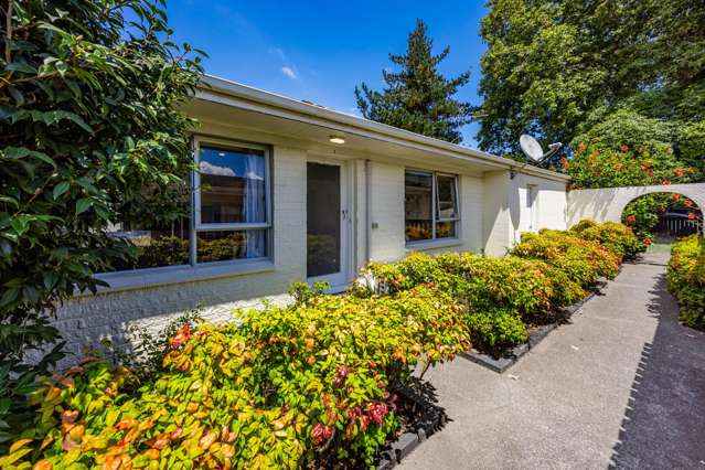 2 BEDROOM UNIT IN PAPATOETOE