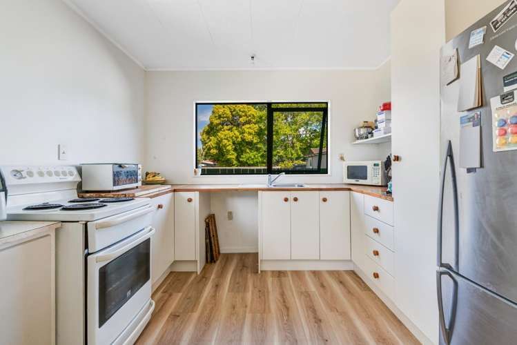 13 Te Moau Avenue Parakai_5
