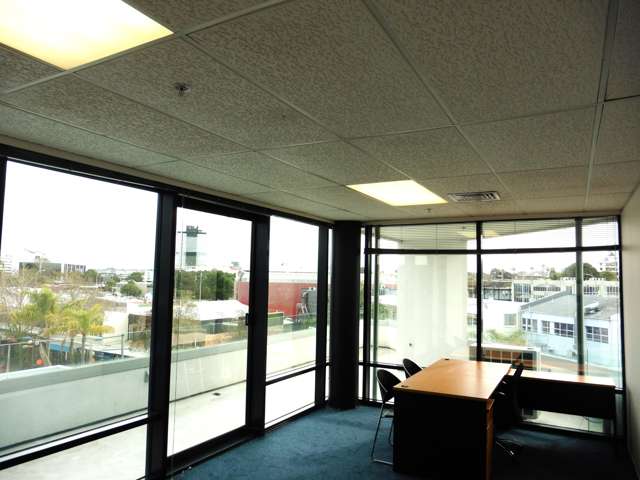 Suite 4/95 Hurstmere Road Takapuna_1