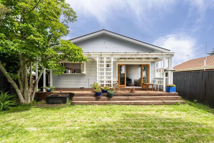 89 Georges Drive Napier South_15