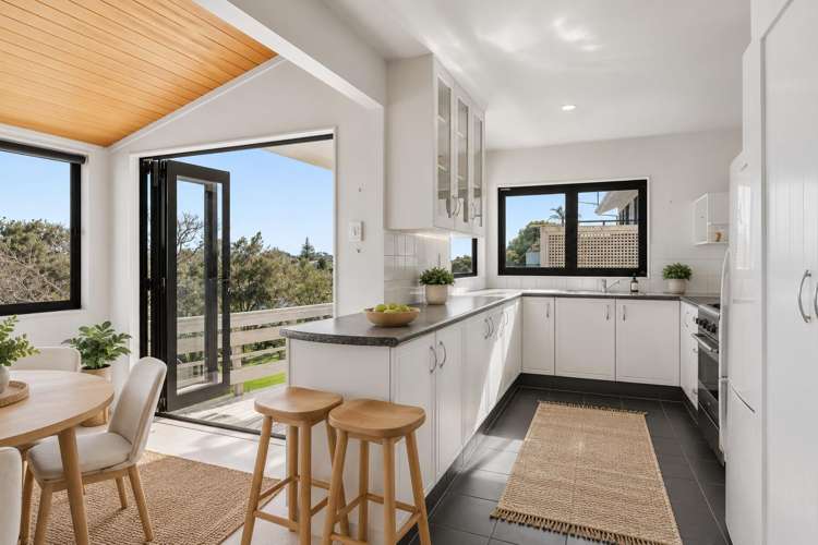 15 Huia Street Oneroa_3