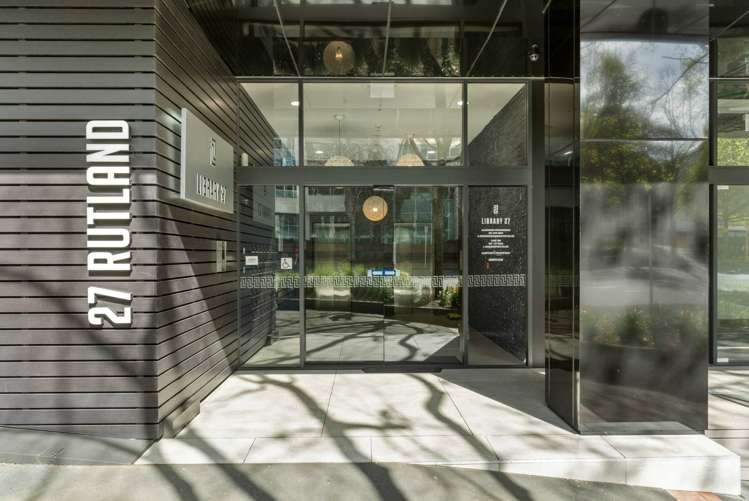 902/27 Rutland Street City Centre_13