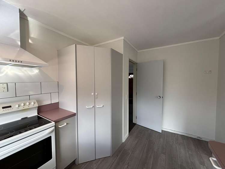  26 Exeter Crescent Springvale_3