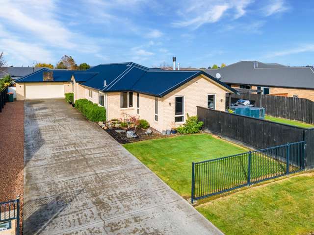 EXCEPTIONAL - SUPERIOR SPACE, COMFORT AND PARKING!
