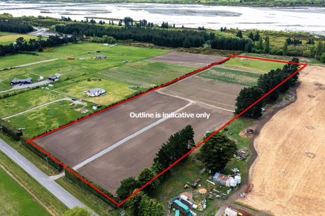 Ready to Build! 4.75ha Block with services