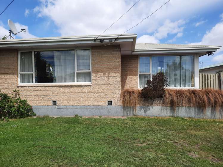 113 Gayhurst Road Dallington_19