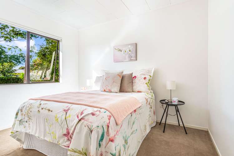 2/194 Waimumu Road Massey_12