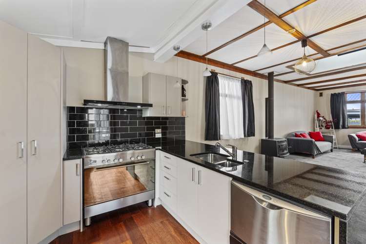 6 Heath Grove Waiwhetu_17