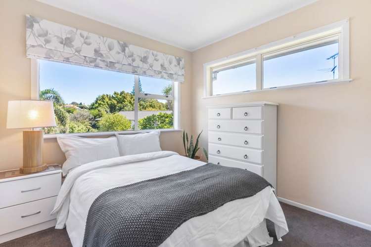 81a Beach Road Mellons Bay_11