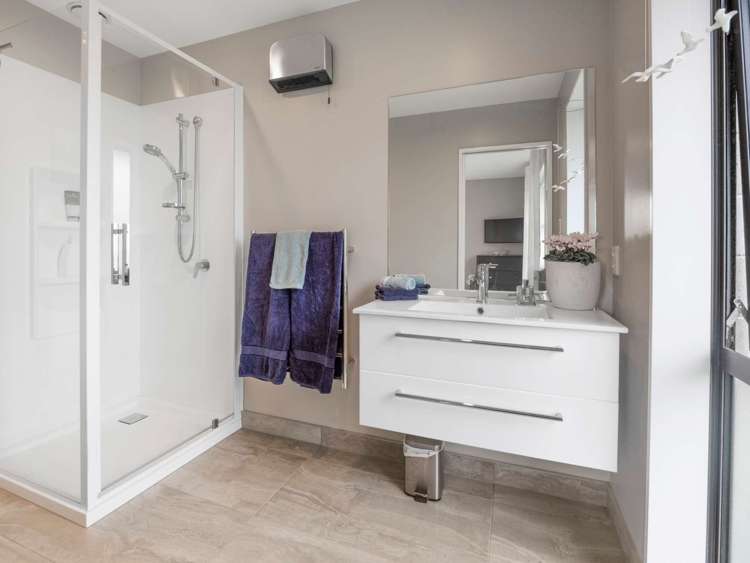 11 Florence Drive Lincoln_18