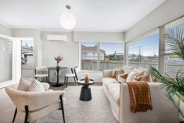 Exceptional Large Brick and Tile, 406sqm Freehold
