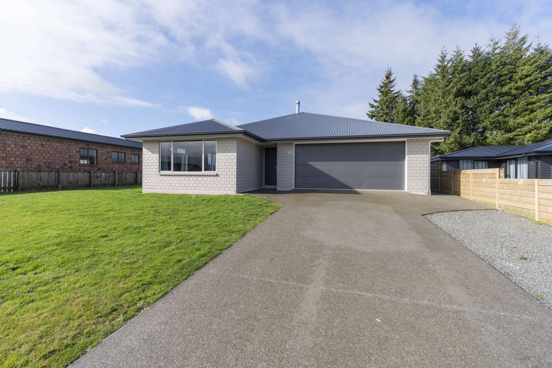 61 Orbell Crescent Te Anau_0