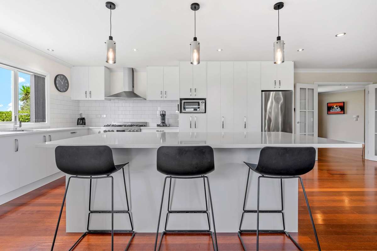 240 Three Oaks Drive_1