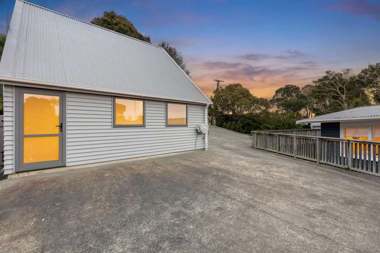190 Golf Road Titirangi_36